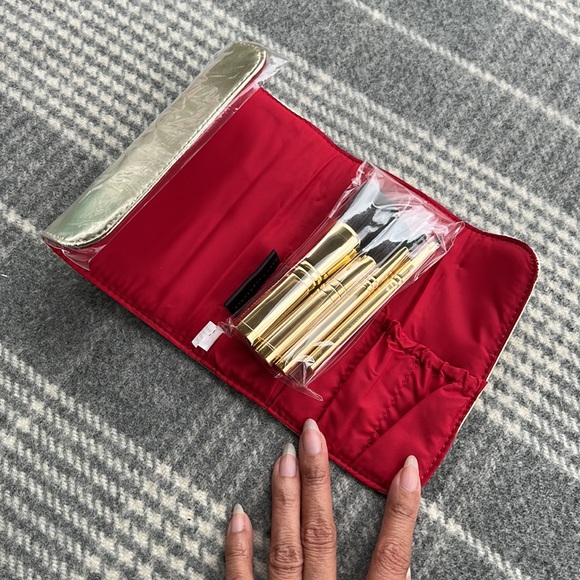 Bare minerals red make up brush kit ~ NWT bareMinerals - Picture 6 of 8